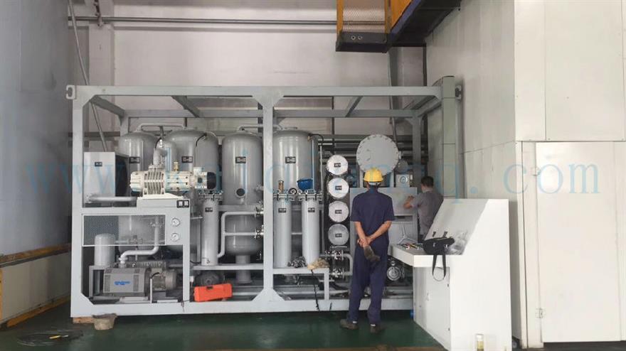 南京乾鼎長環(huán)保能源發(fā)展公司濾油機(jī)現(xiàn)場 (2).jpg 南京環(huán)保公司雙級真空濾油機(jī)現(xiàn)場使用