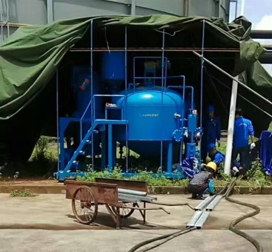 167771992609669632.jpg 工業(yè)潤滑油凈化濾油機交付現(xiàn)場