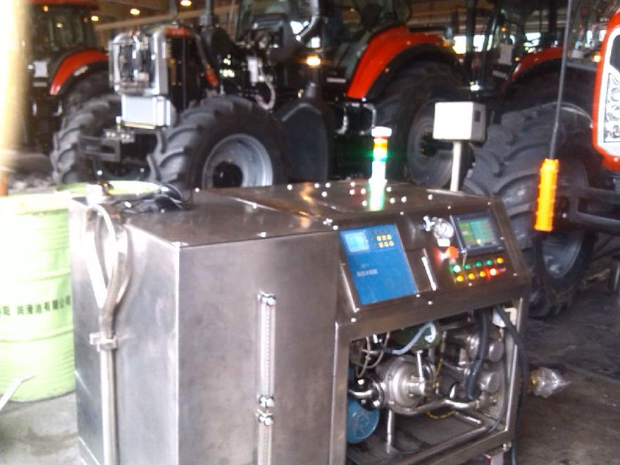 24-液壓油濾油機現(xiàn)場照片.jpg 汽車液壓油濾油機現(xiàn)場照片