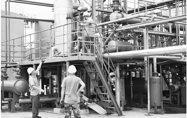 (D}(IV)SEQHAEQRSFB$XLP7.png 廢油加氫裂解過濾設(shè)備