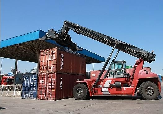 集裝箱.jpg 濾油機(jī)_濾油機(jī)海外市場新機(jī)遇