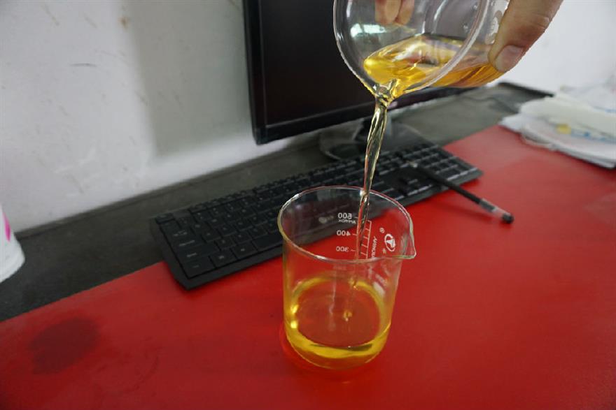 07基礎(chǔ)油溶劑萃取.JPG 廢油過濾設(shè)備中NMP復(fù)合溶劑抽提精制優(yōu)勢特點(diǎn)