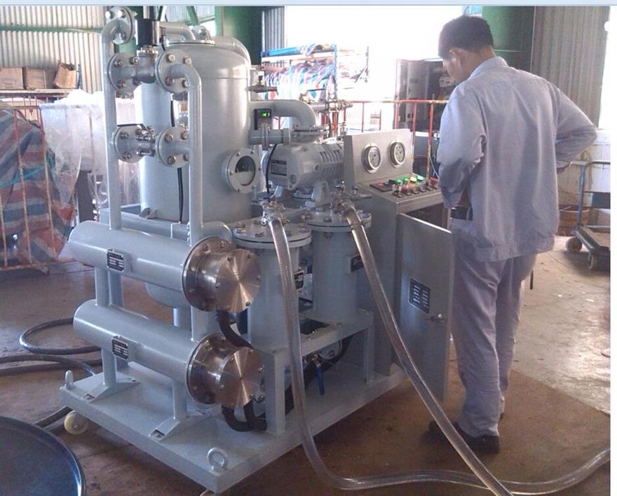 I3(7R(C_PWIPU$EQ4`FFQPM.jpg 真空濾油機(jī)減壓分離效果