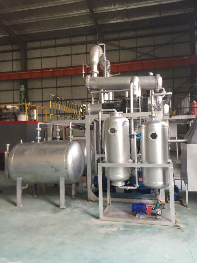 使用圖.jpg 杭州廢油過濾企業(yè)短程分子蒸餾設(shè)備現(xiàn)場使用圖